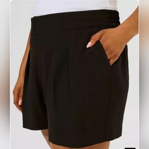 Wide Leg Studio Crepe Short